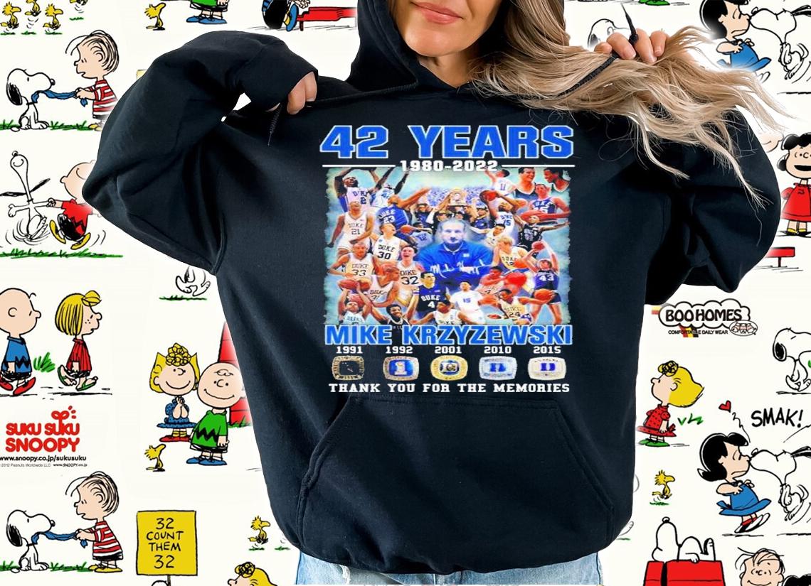42 Years 1980-2022 Mike Krzyzewski Signatures Thank You For The Memories Shirt t-shirt