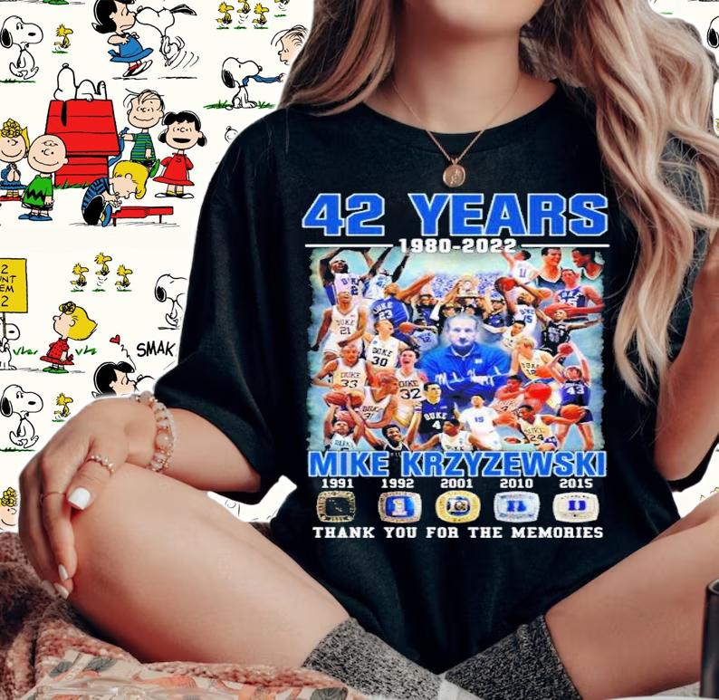 42 Years 1980-2022 Mike Krzyzewski Signatures Thank You For The Memories Shirt t-shirt