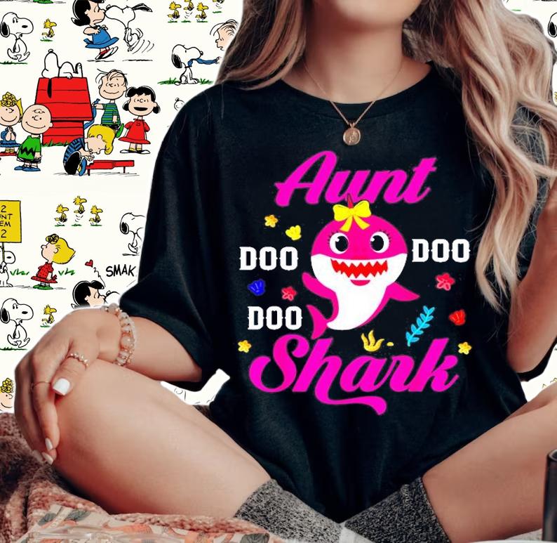 Aunt Shark Gift Cute Baby Shark Family T Shirt t-shirt