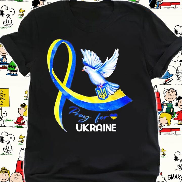 Dove Ukraine Ukrainian Ribbon Pray For Ukraine Free Ukraine T-Shirt t-shirt