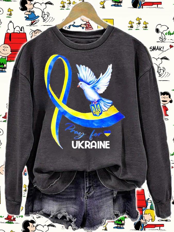 Dove Ukraine Ukrainian Ribbon Pray For Ukraine Free Ukraine T-Shirt t-shirt