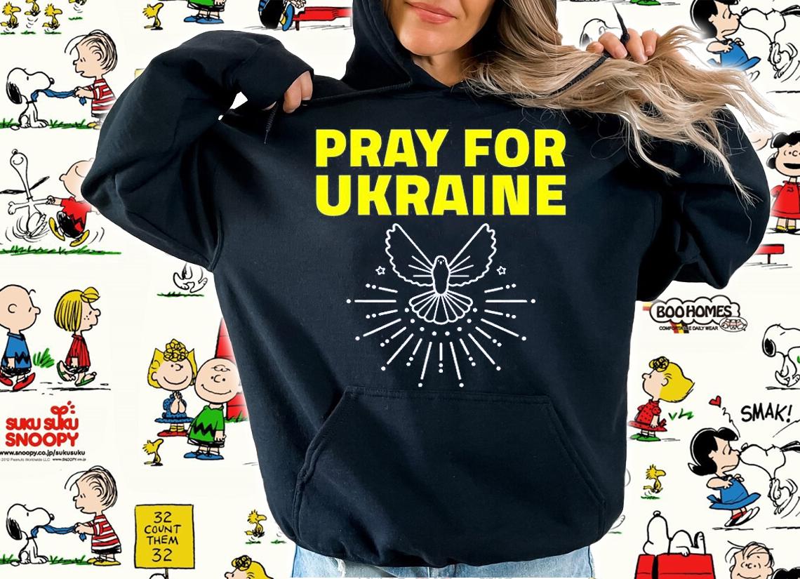 Support Ukraine Dove Pray For Ukraine Love Ukraine T-Shirt t-shirt