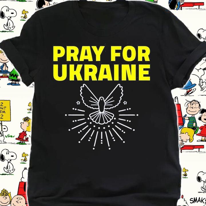Support Ukraine Dove Pray For Ukraine Love Ukraine T-Shirt t-shirt