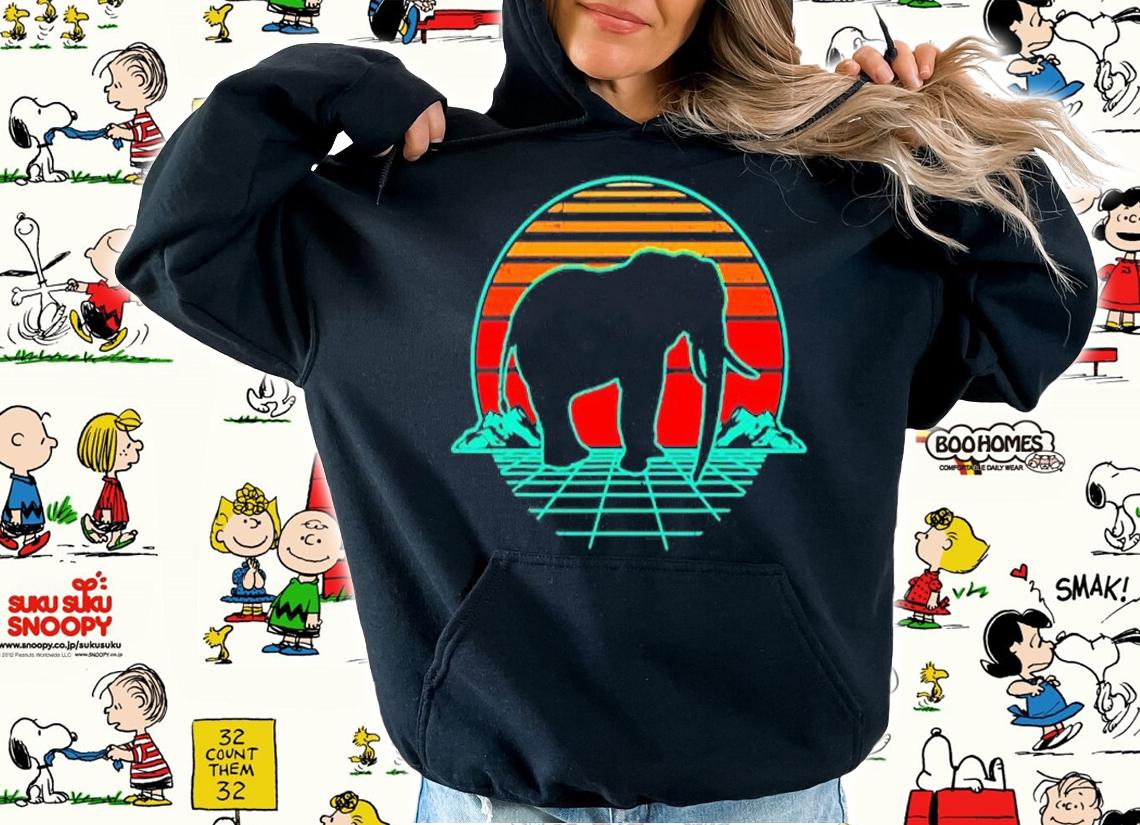 Elephant Safari Wildlife Animal Retro Vintage Retrowave Gift T-Shirt hoodie
