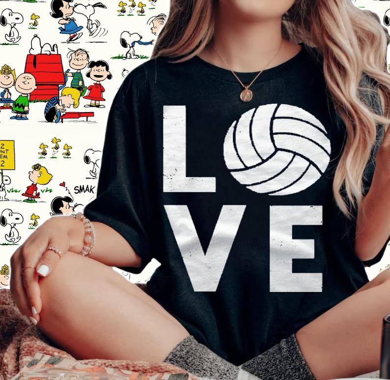 Love Volleyball Team Volleyball Pullover shirt woman shirt